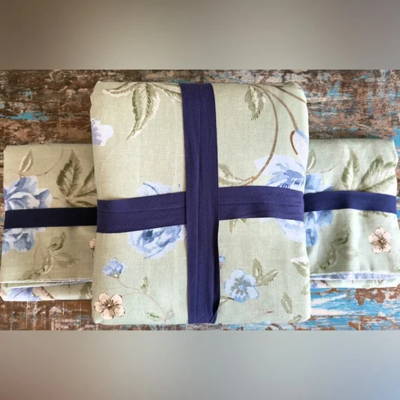 Pottery Barn Kravet Meadowlark Reversible Duvet Cover & Shams, NWT, Retail $379 - Picture 6 of 8